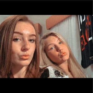 Meet your Posher, Layla